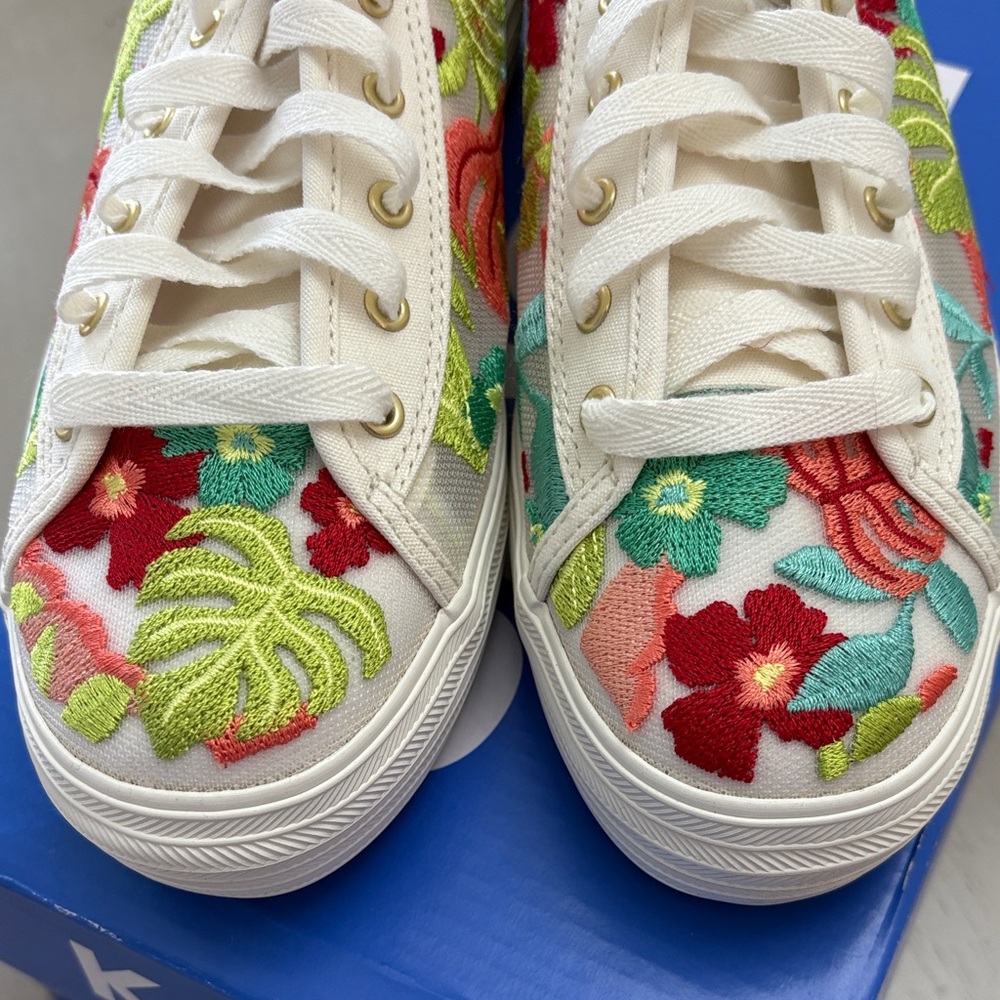 Keds Triple Kick NIB embroidered tropical floral sneakers. SO GORGEOUS - Picture 7 of 8